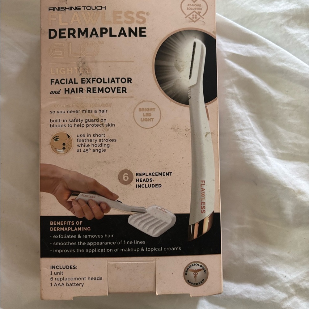 FINISHING TOUCH FLAWLESS DERMAPLANE GLO